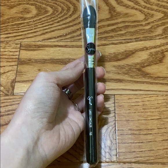 Sigma Large Concealer brush F65 - Picture 2 of 3